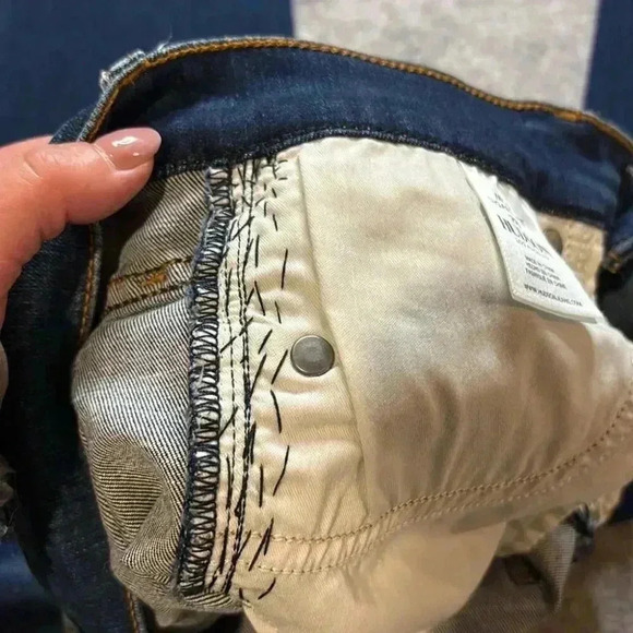 Hudson Nico Cigarette Fit with Unique Metal Detail, Size 28. - Picture 12 of 12